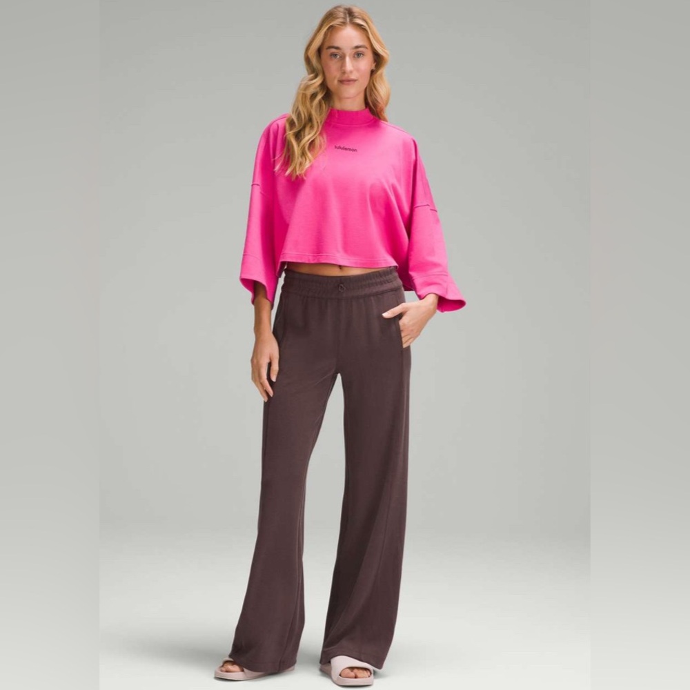 Lululemon Heavyweight Cotton Cropped 3/4 Sleeve Shirt
Sonic Pink size XL